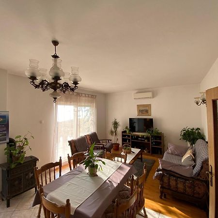 Apartments With A Parking Space Novi Vinodolski - 5525 Екстер'єр фото
