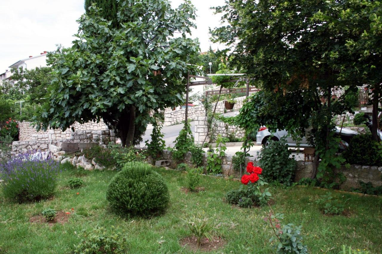 Apartments With A Parking Space Novi Vinodolski - 5525 Екстер'єр фото